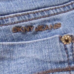 DKNY Jeans Soho Regular Low Rise Blue Denim Style KCMU7B027 Size 16